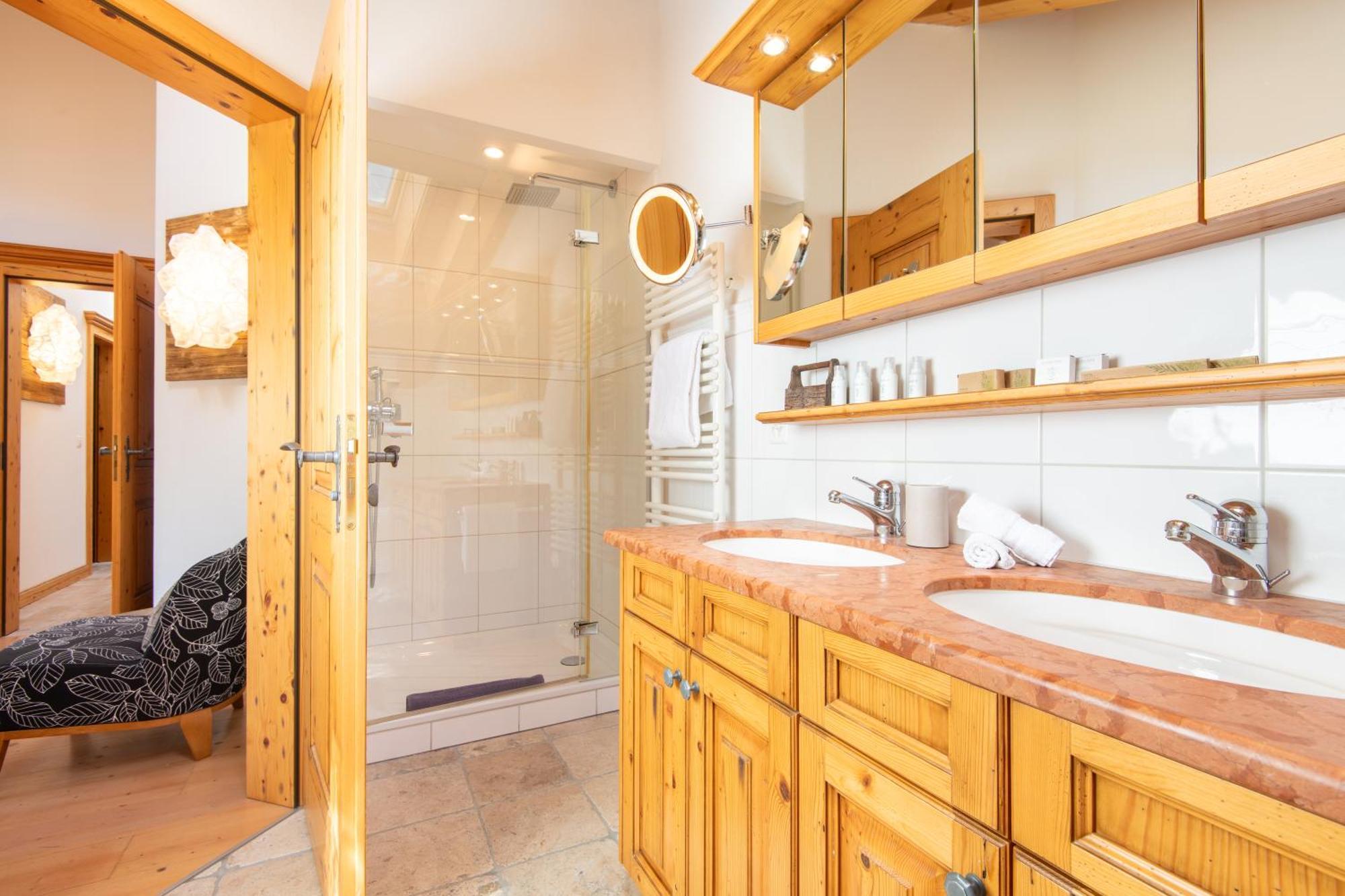 Luxury Chalets & Apartments By Mountain Exposure Церматт Номер фото